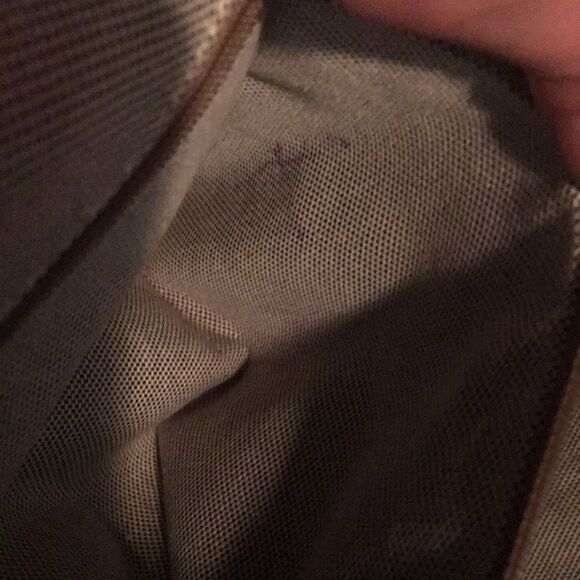 Dooney and Bourke leather pocket book. - Picture 6 of 8